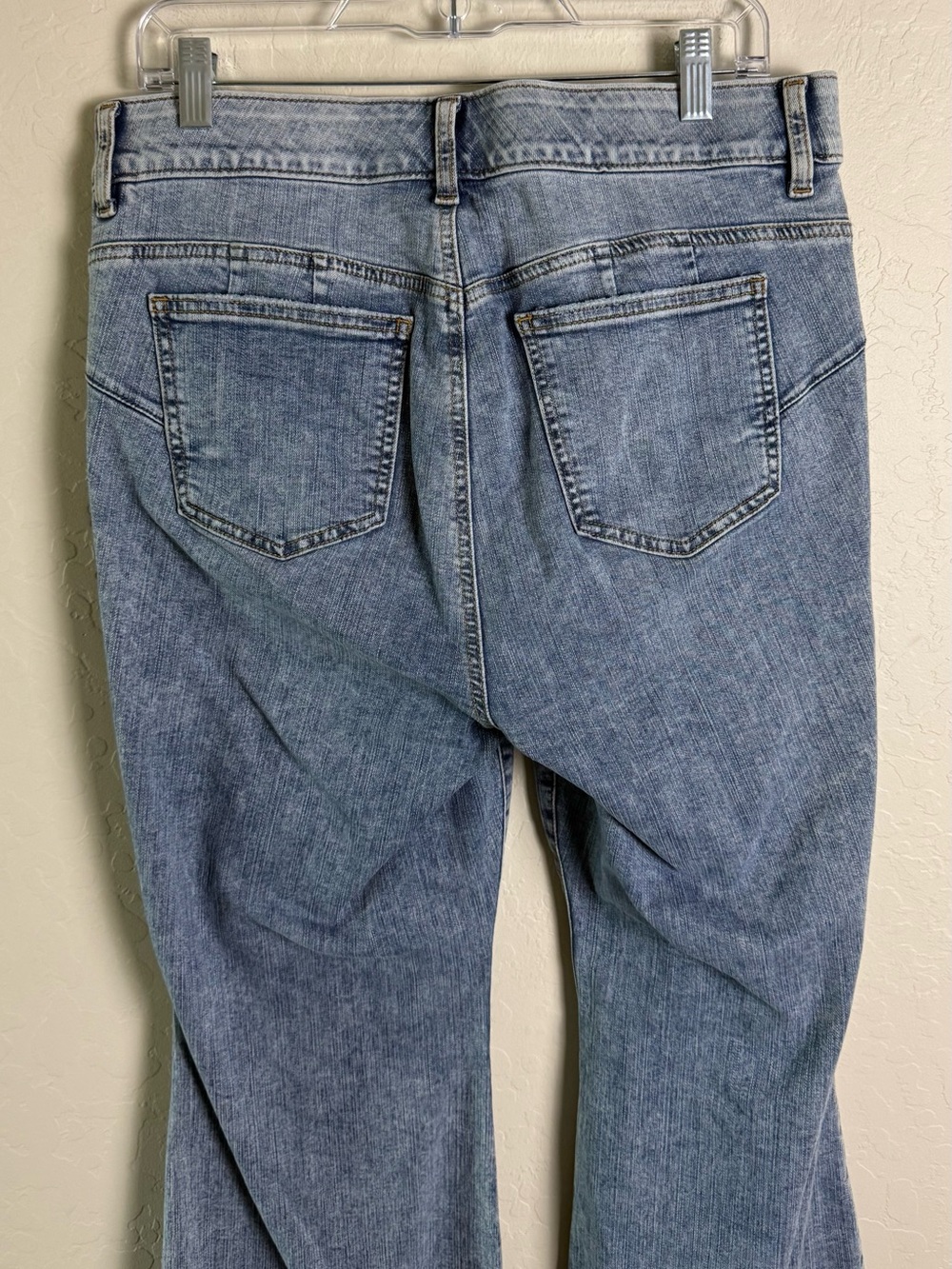 Torrid Bombshell High Rise Flare Jean 14S Short 13674254 - Picture 15 of 16
